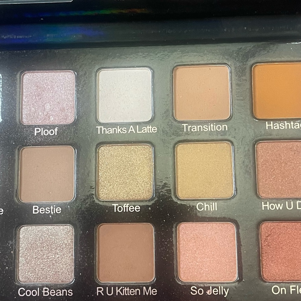 Violet Voss Holy Grail Eyeshadow Palette HG - Picture 3 of 6